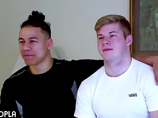 18 Y/o Anal Virgin Jock Takes Dick From Mani!